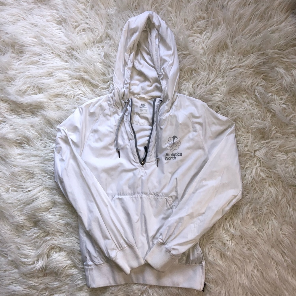Nike athletic water-proof pull-over